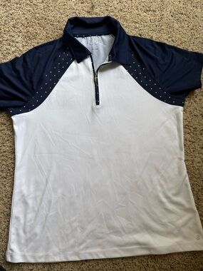 IZOD women’s Small Golf top with zipper polka dot